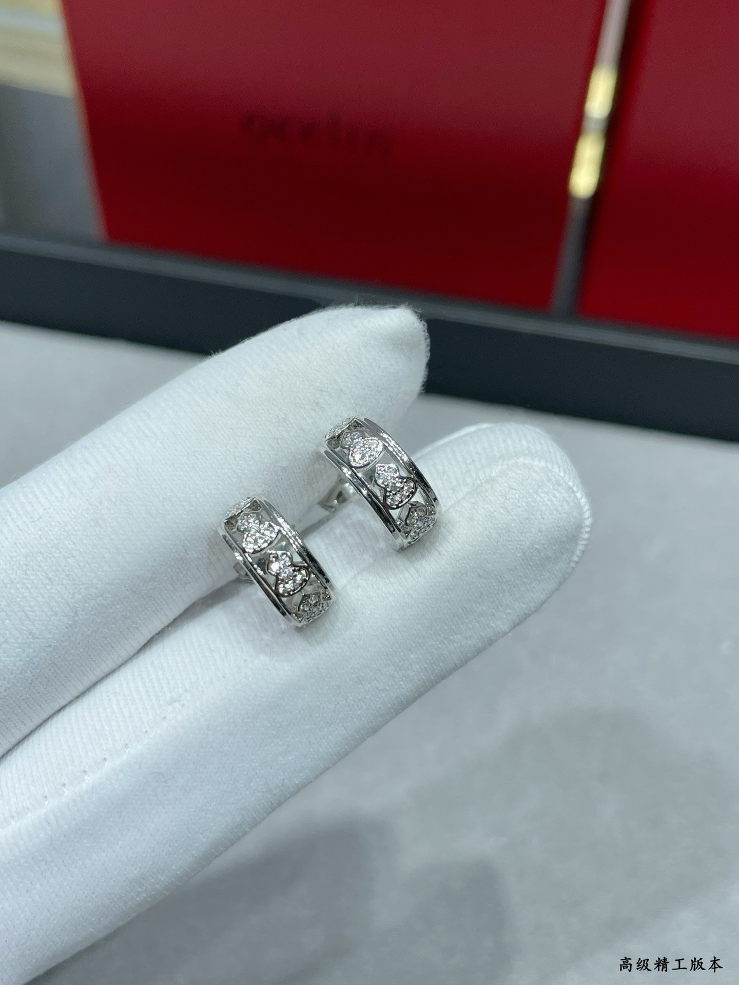 Qeelin Circle Gourd Earrings