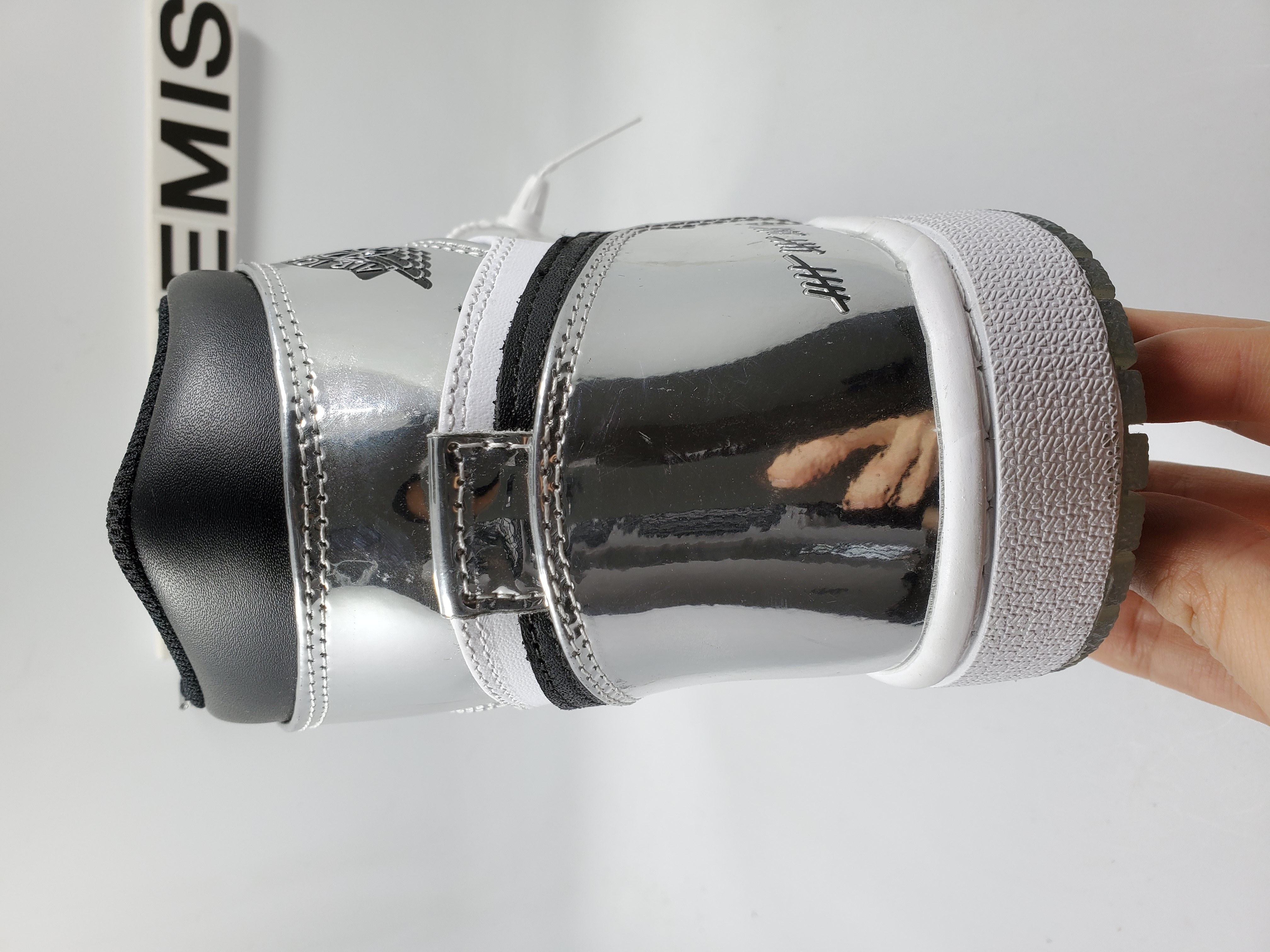 Air Jordan 1 Retro High Think 16 (Pass the Torch)