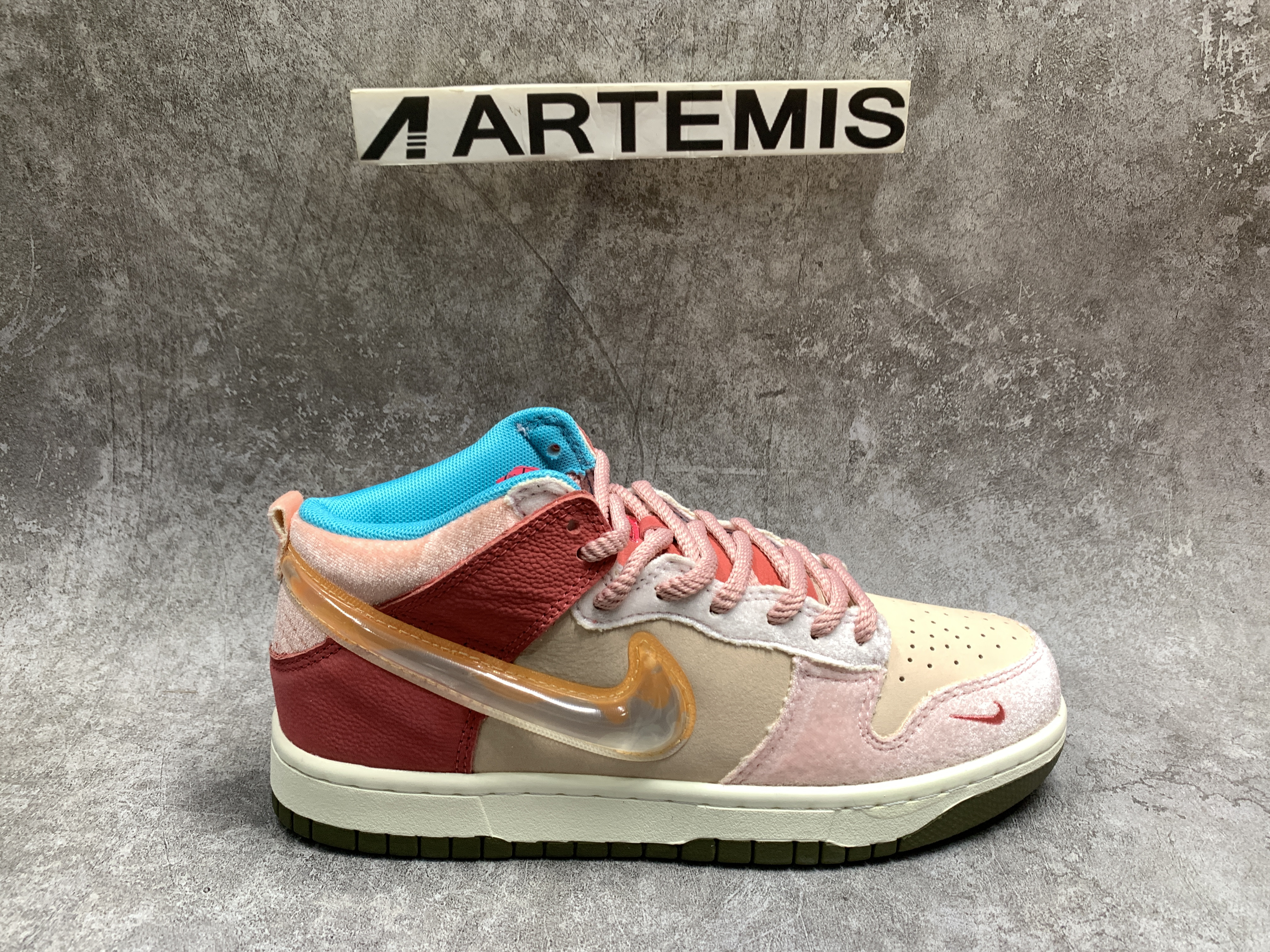 Nike Dunk Mid Social Status Free Lunch Strawberry Milk