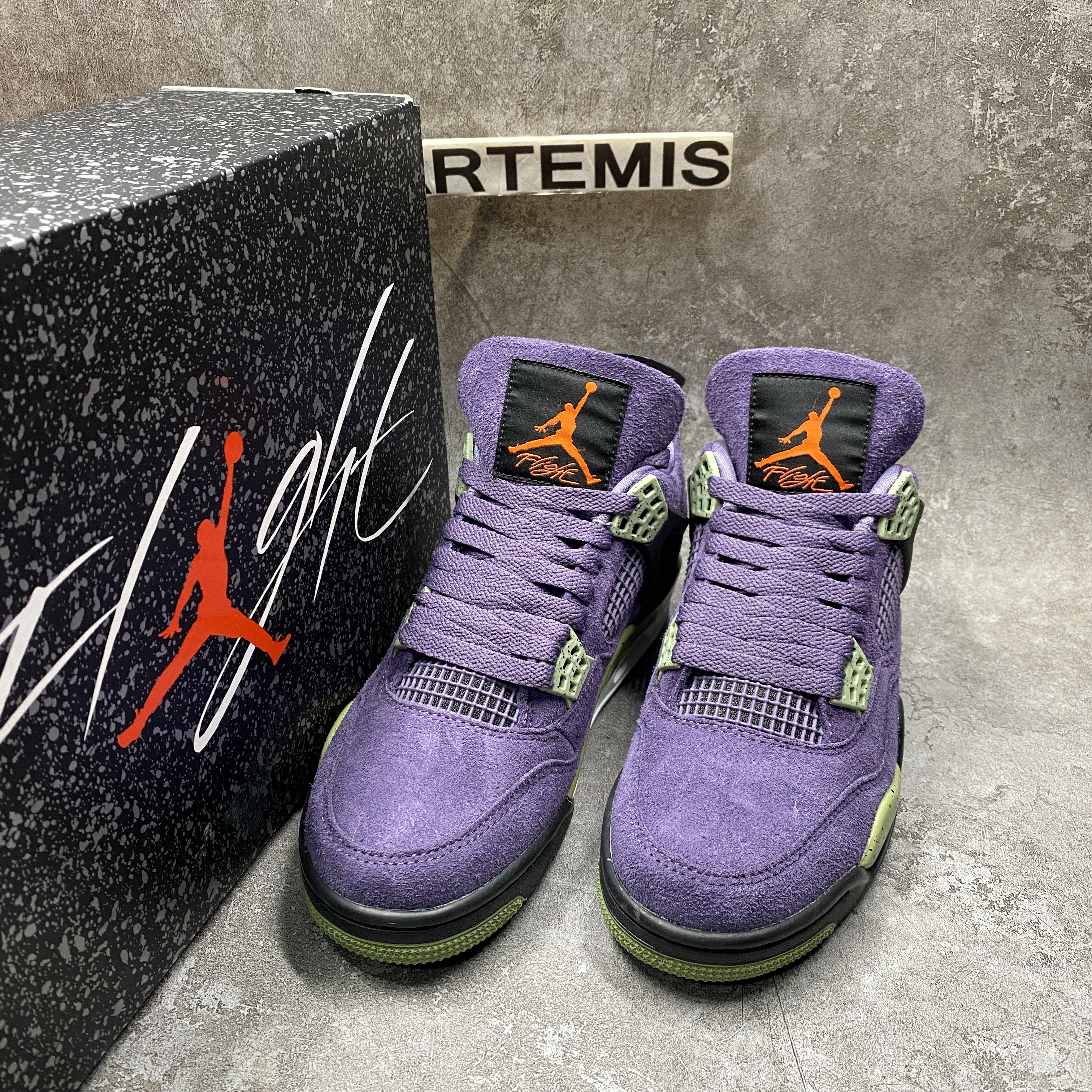 Air Jordan 4 “Canyon Purple”
