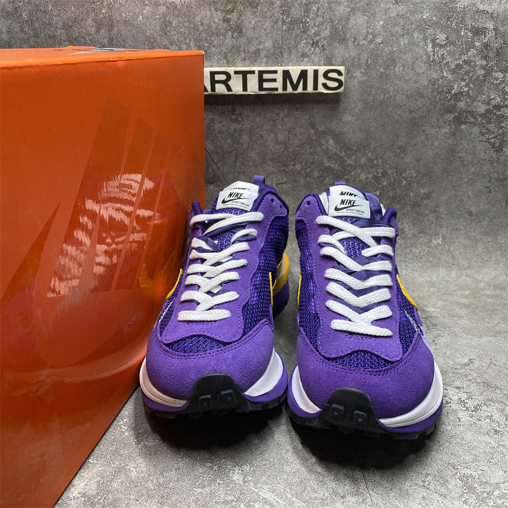 NIKE VAPORWAFFLE SACAI DARK IRIS