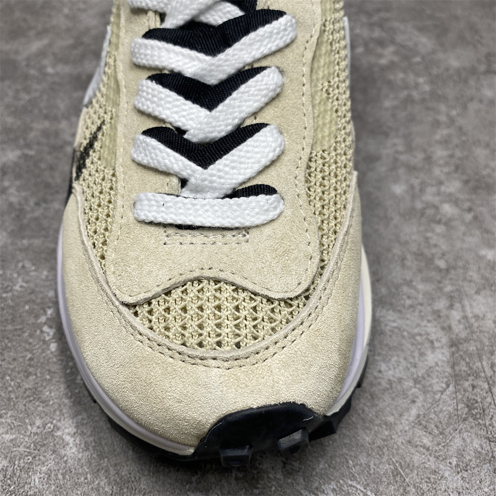 NIKE VAPORWAFFLE SACAI