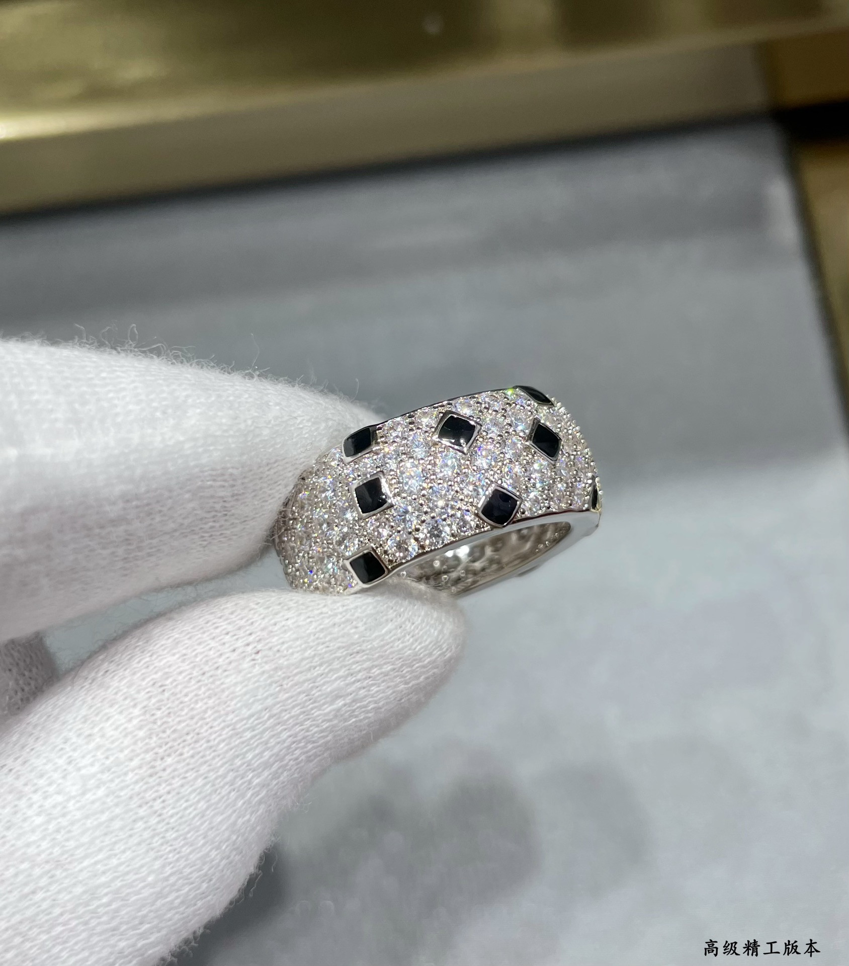 Ca*t*er spotted leopard ring