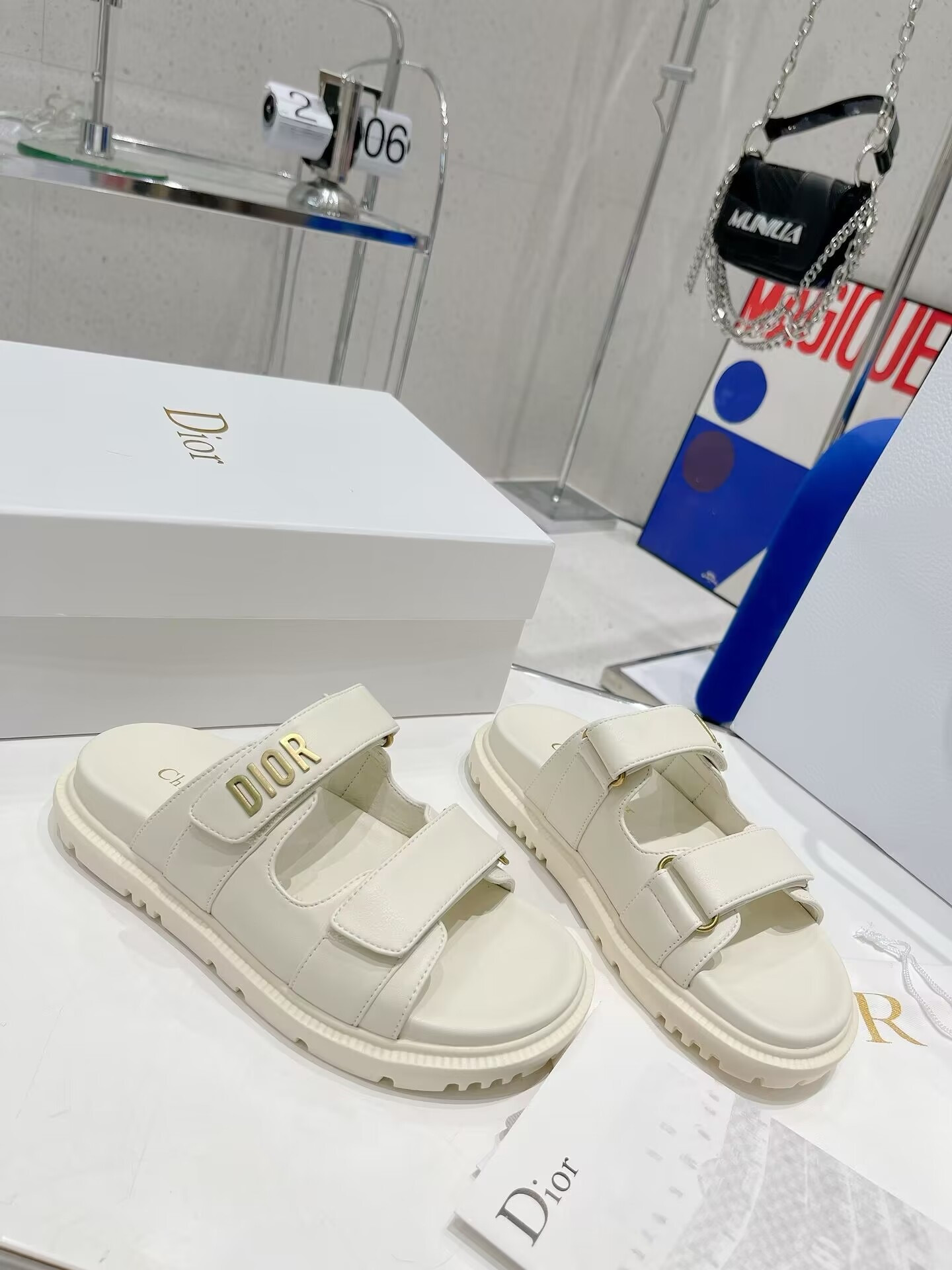 ua D*or D*oract sandal white