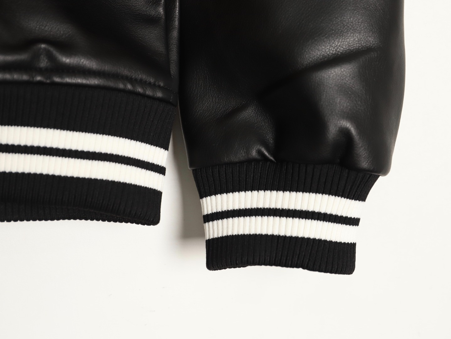 l0*is V*t0n lv 25ss leather jacket