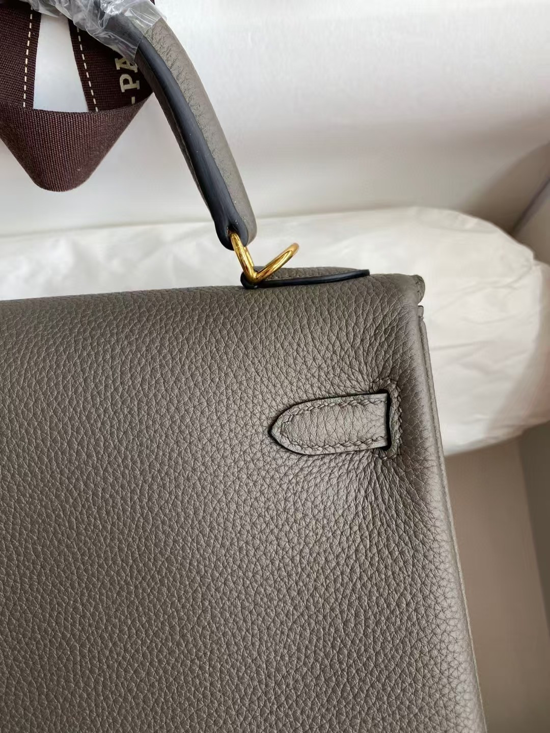 HERMÈS Kelly Gold-tone Hardware 25 28