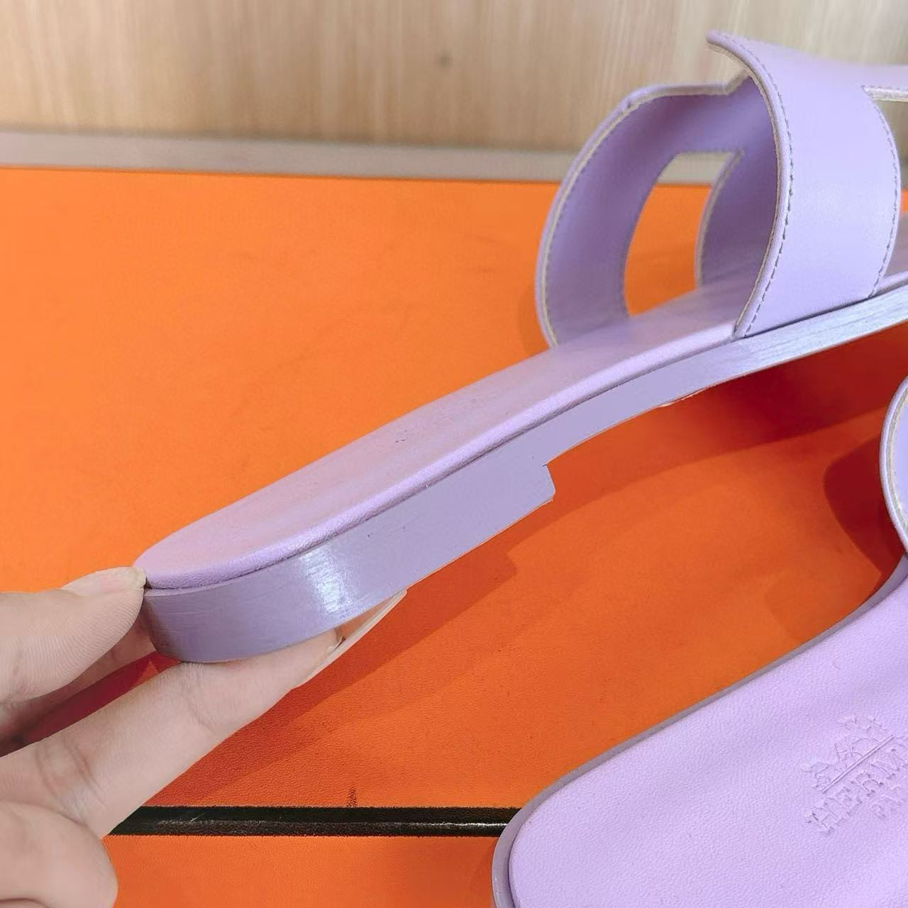 ua H**me5 oran sandal