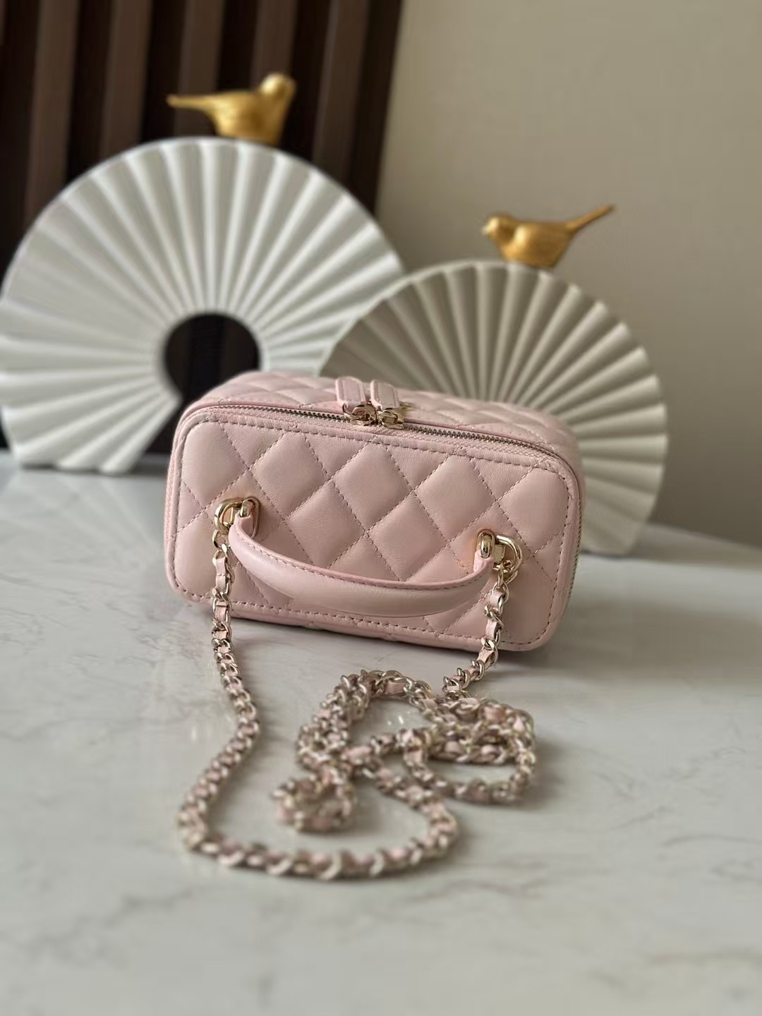 Ch*el long vanity with chain 16.5x10x8cm