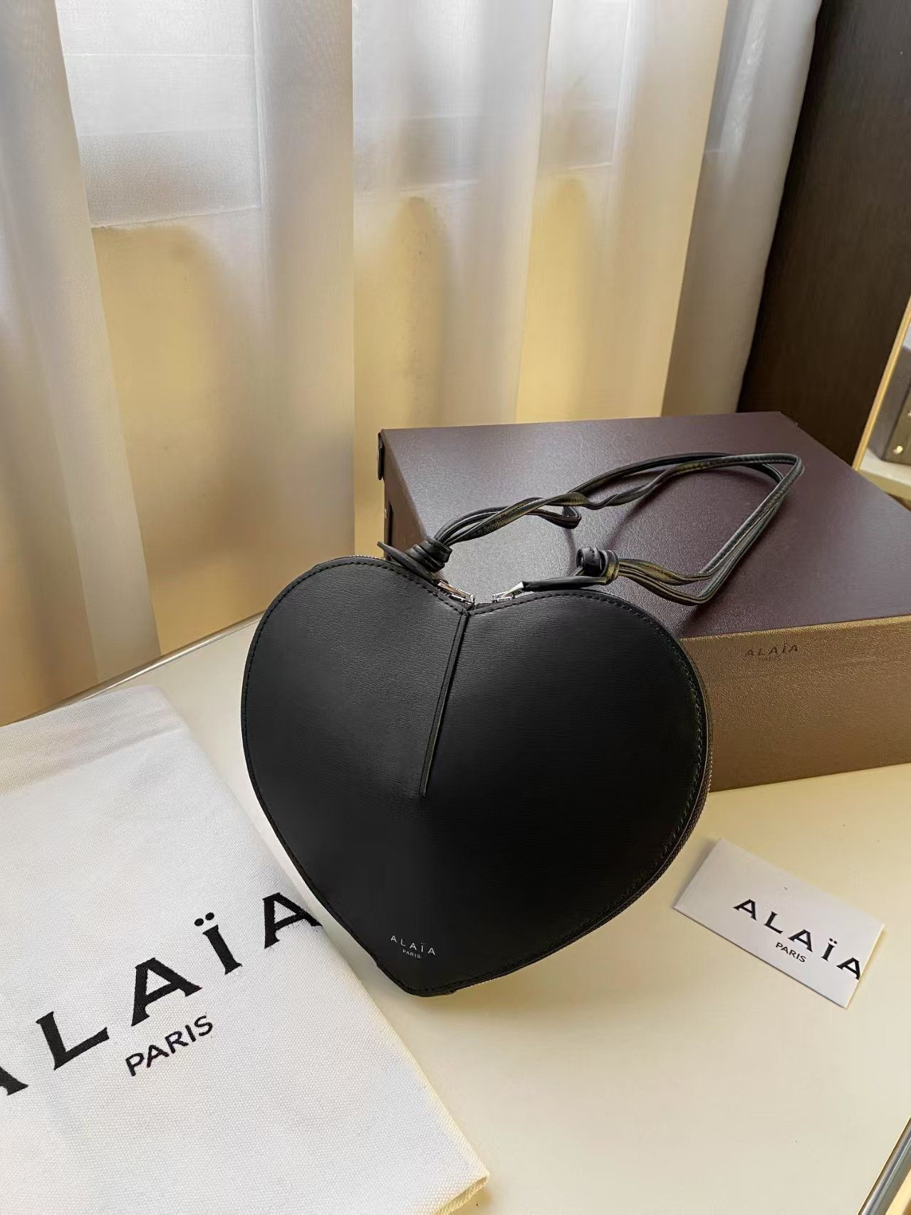 ALAÏA Le Coeur Heart Bag 18.5x20.5x5cm