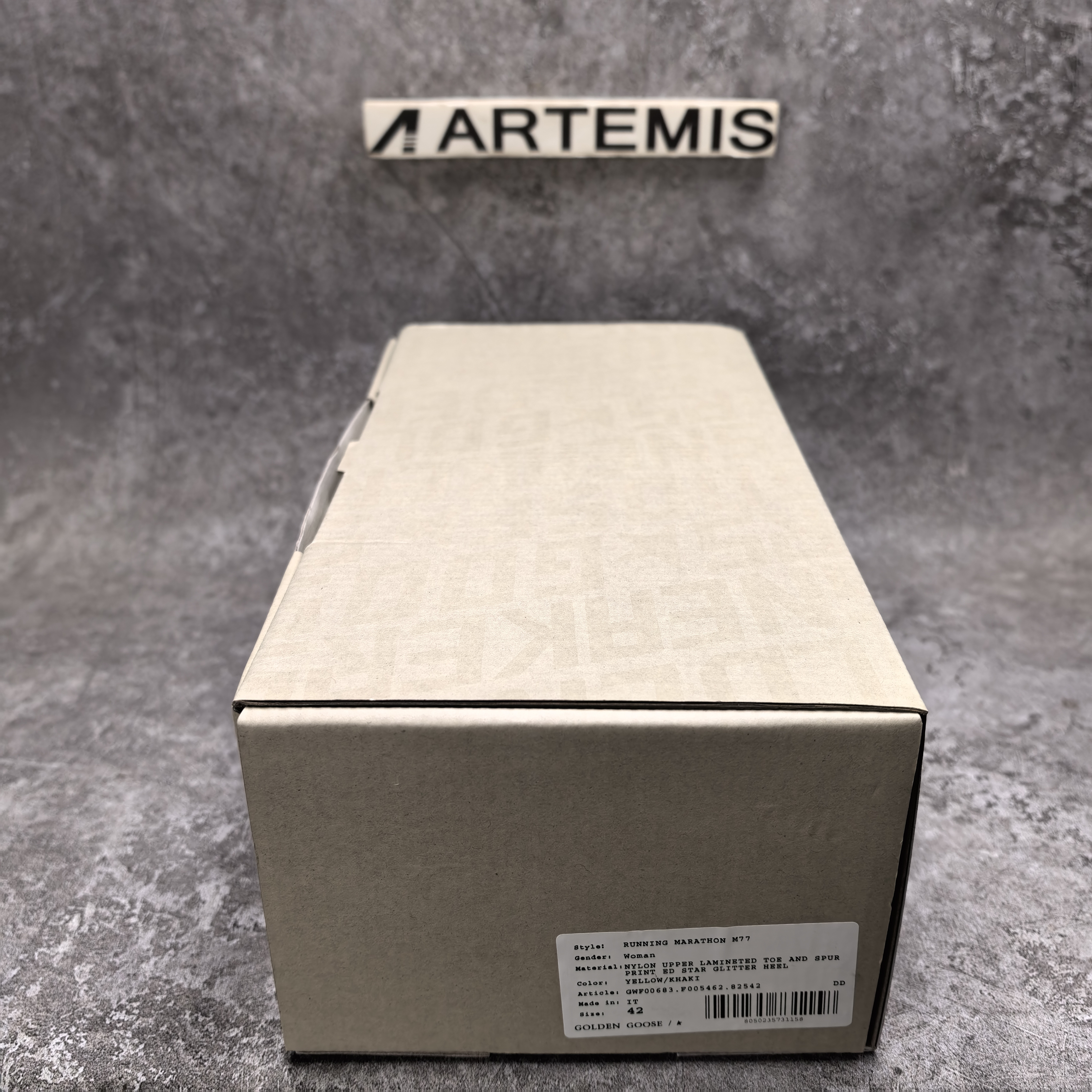 UA Golden Goose Sneaker