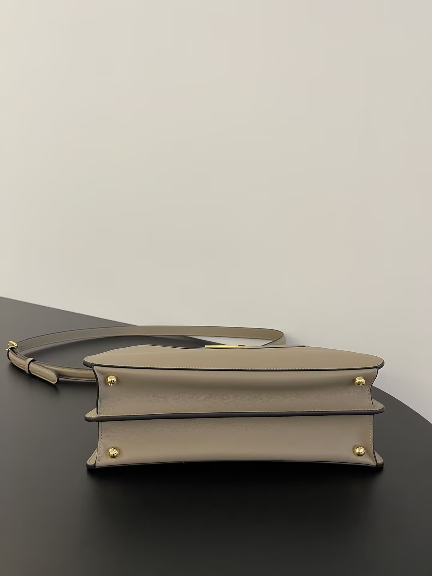 F**di peekaboo 33x25x13cm