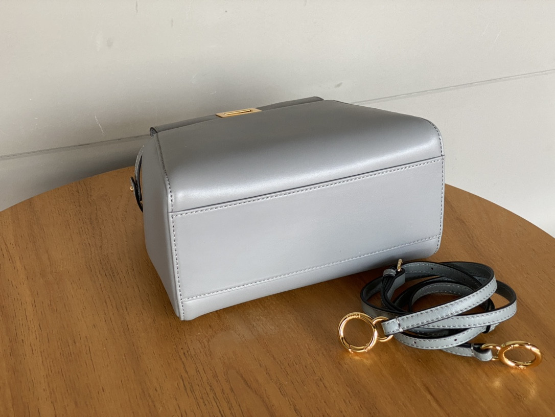 F**di 8315c peekaboo bag 23x9x20cm