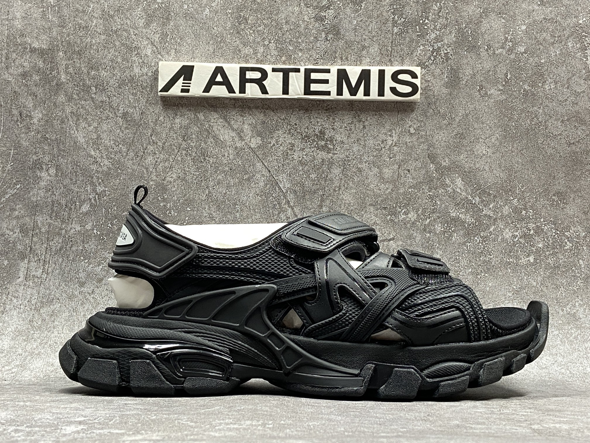 Balenciga Track Sandal Black