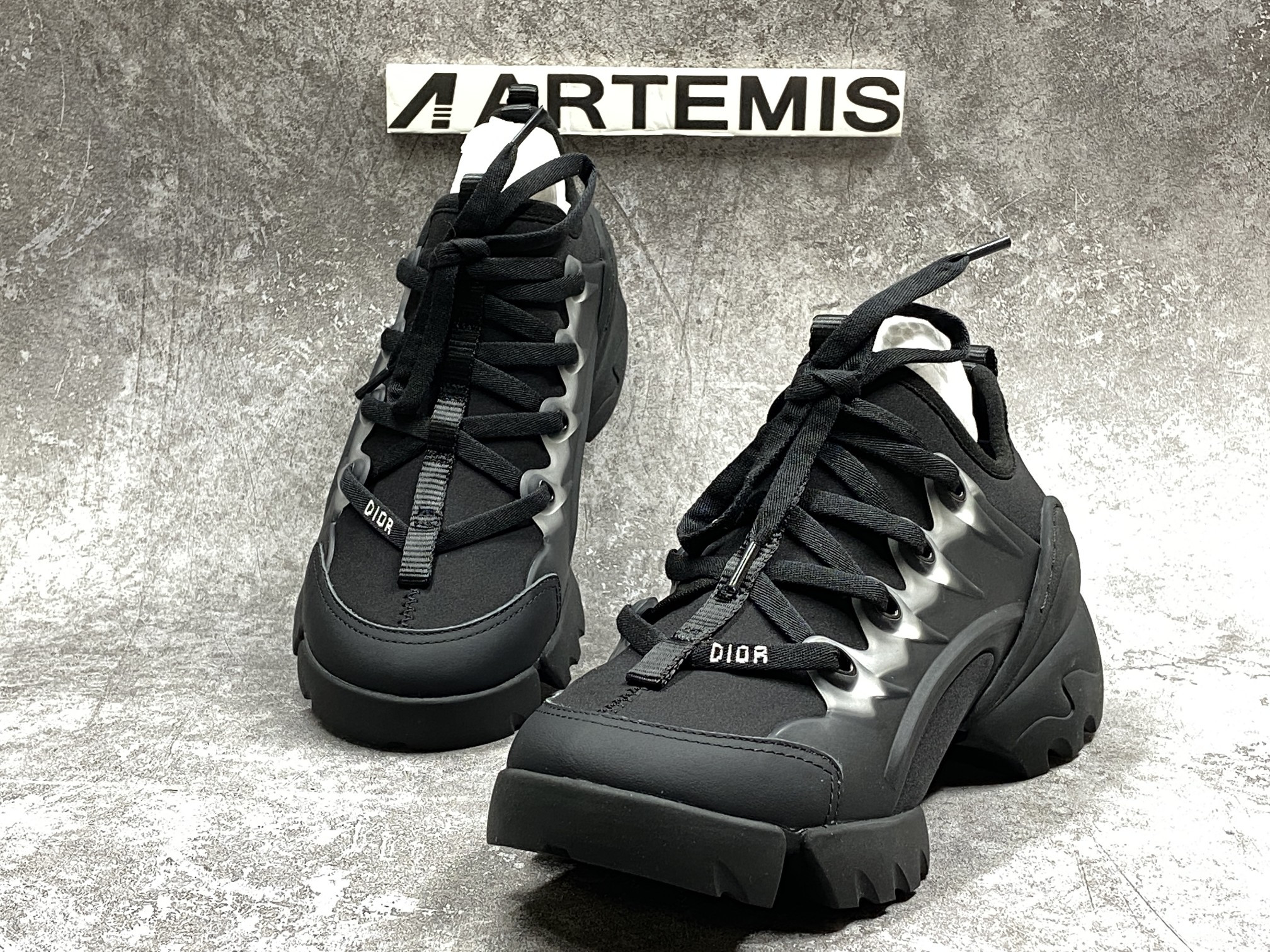 D*or d connect black neoprene