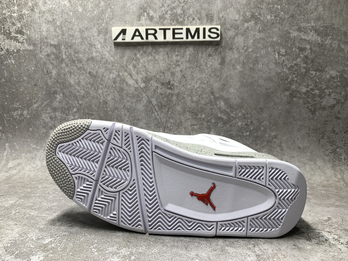 Air Jordan 4 Retro White Oreo