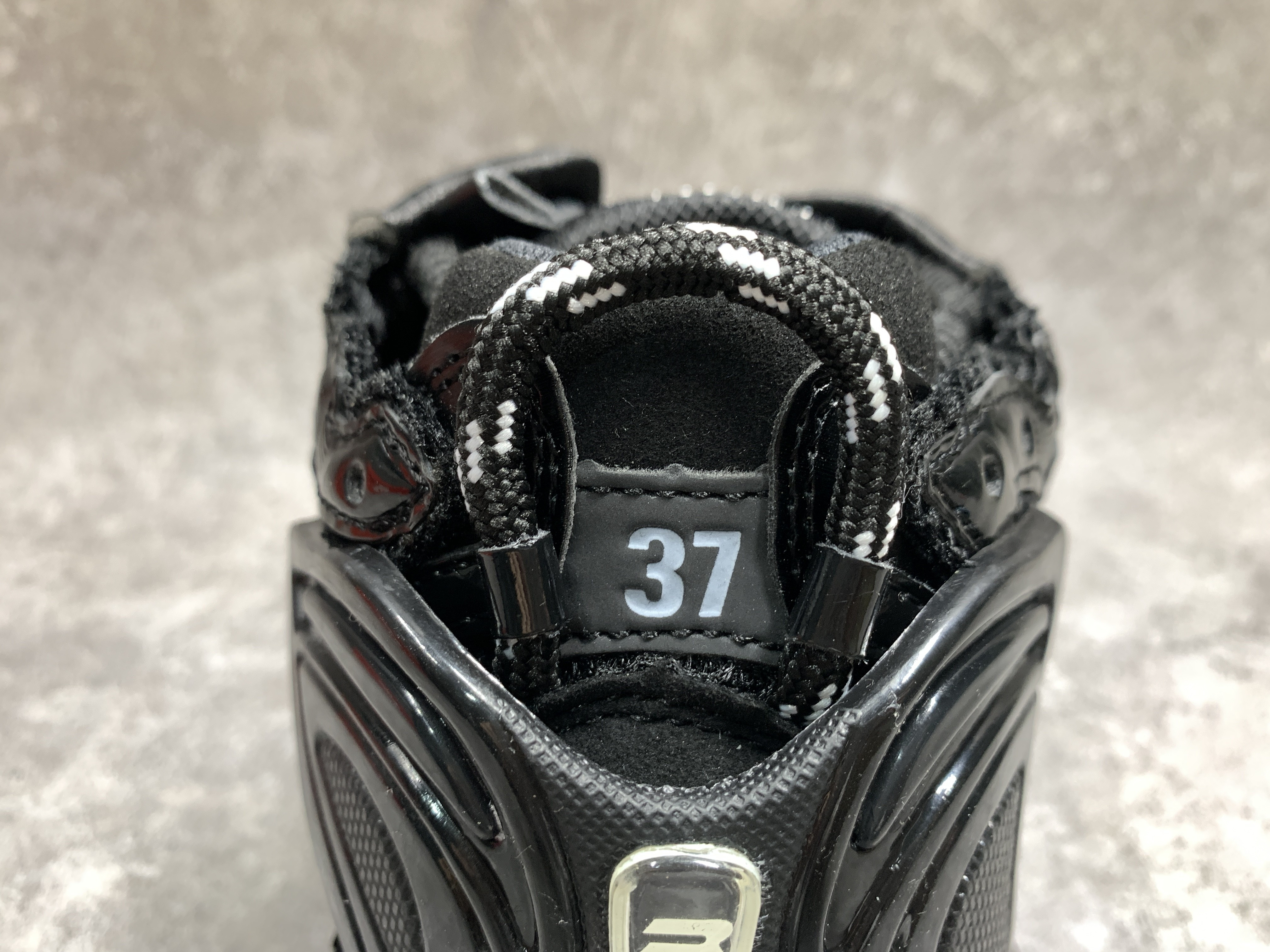 Balenciga Runner Black