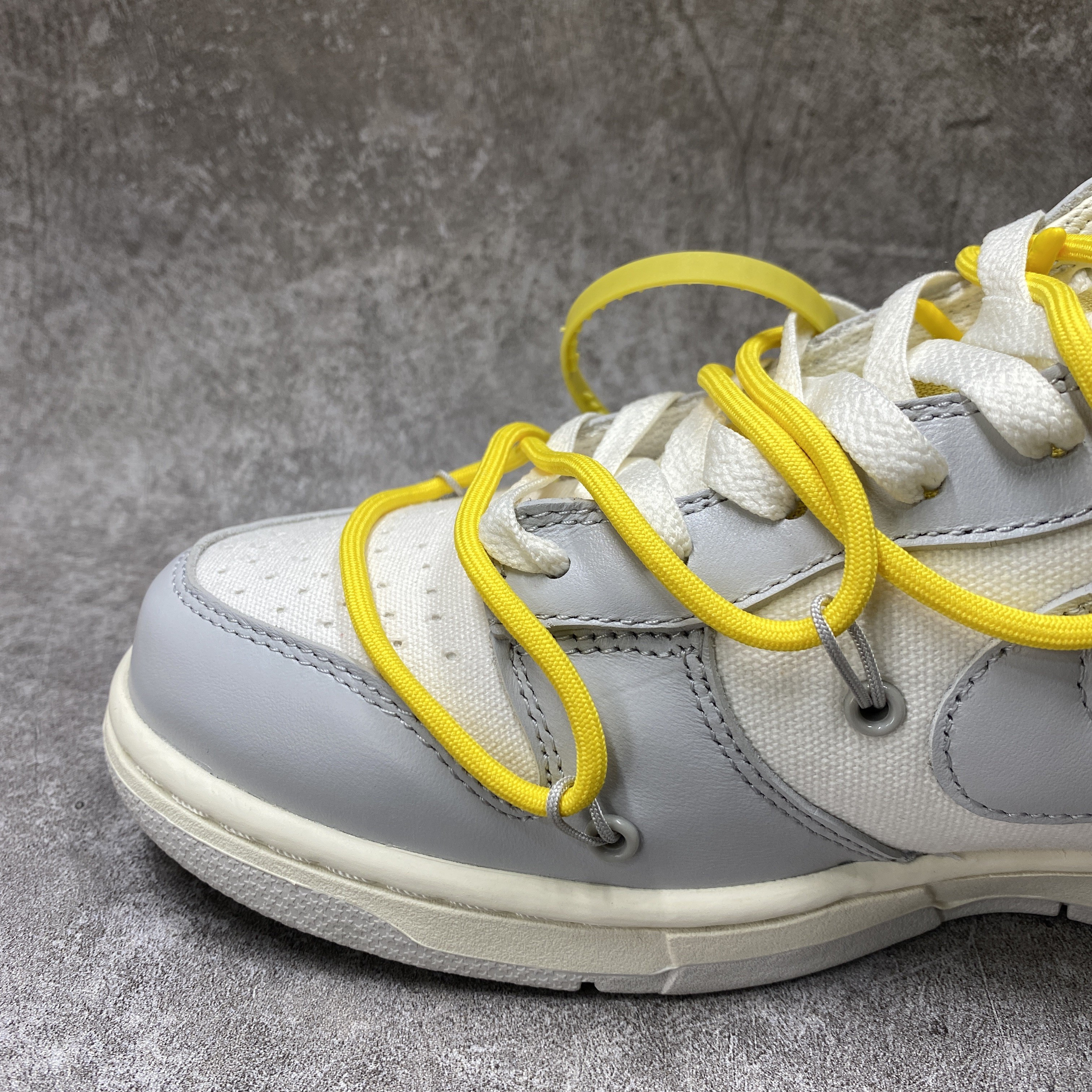 Nike Dunk Low Off-White Lot 29