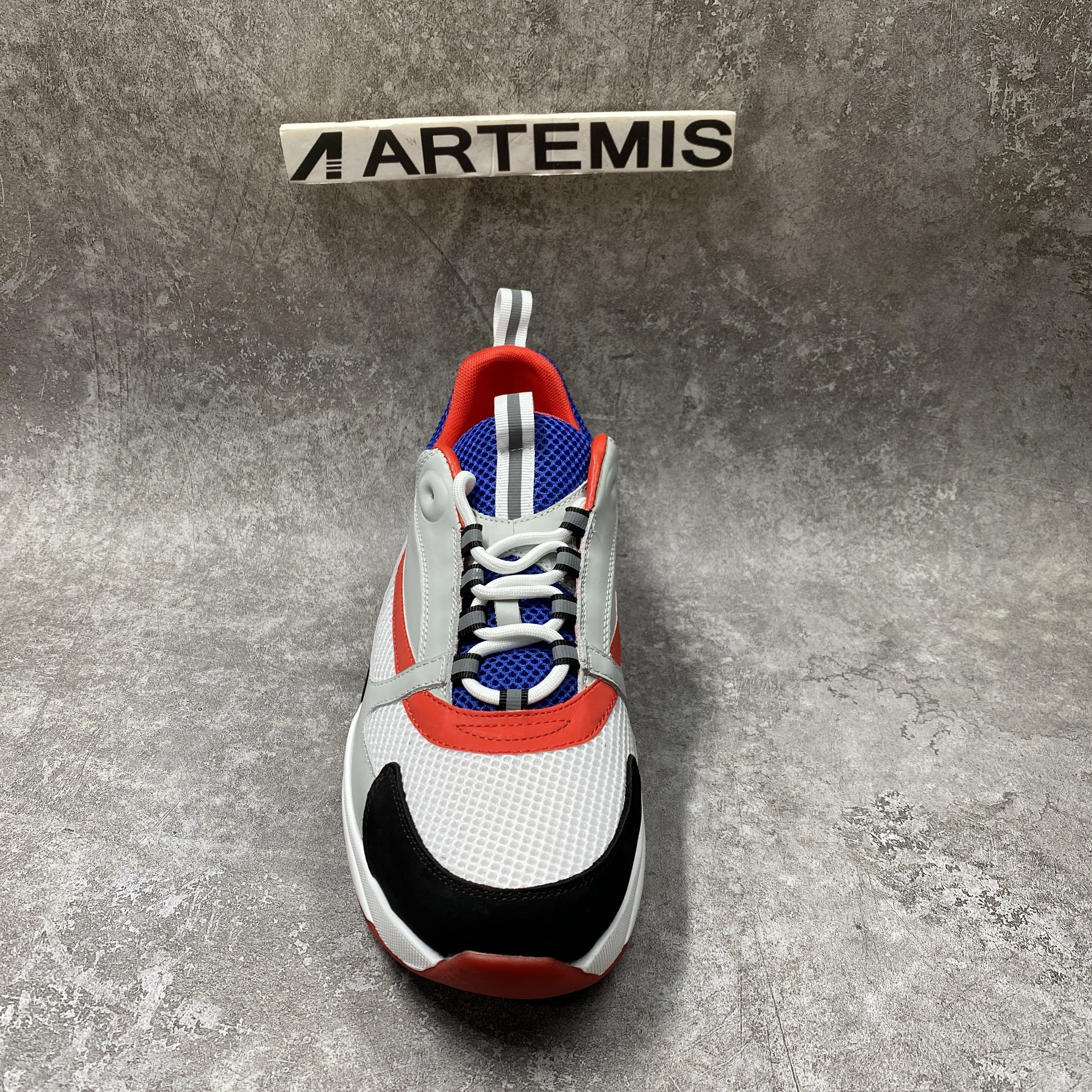 D*or b22 white red blue