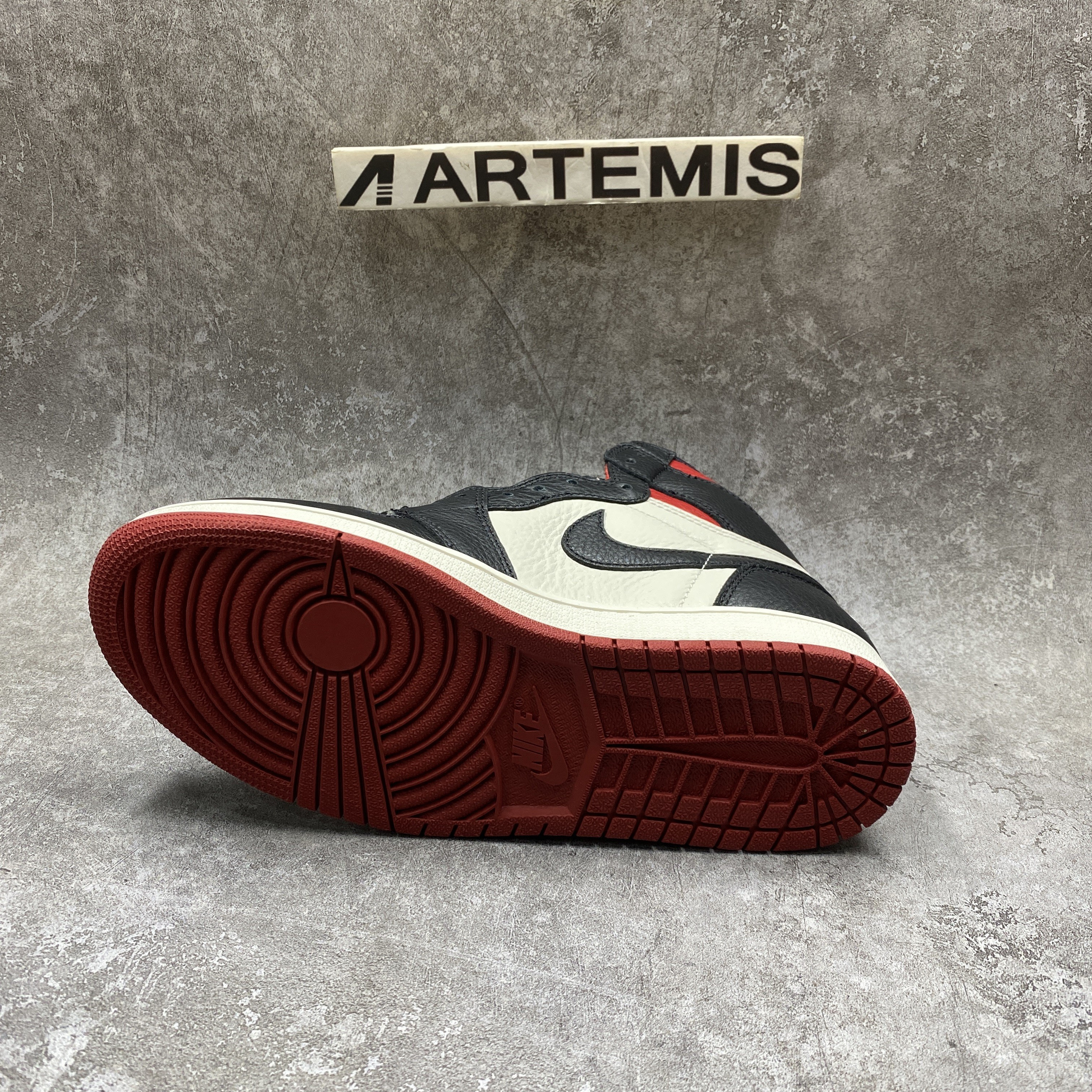 Air Jordan 1 Retro High "Not for Resale" Varsity Red