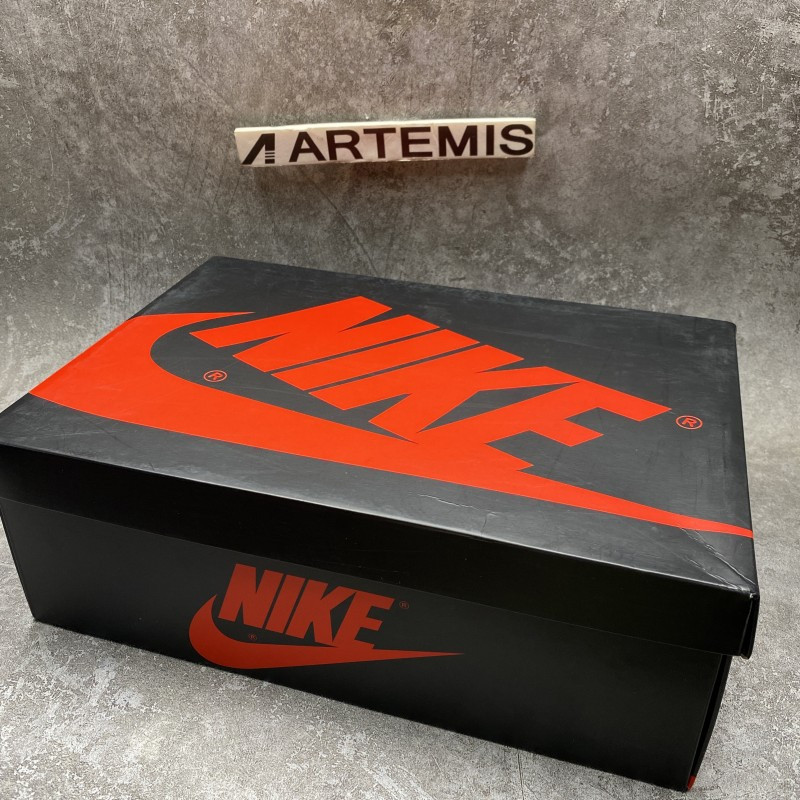 Air Jordan 1 Retro Low OG UNC