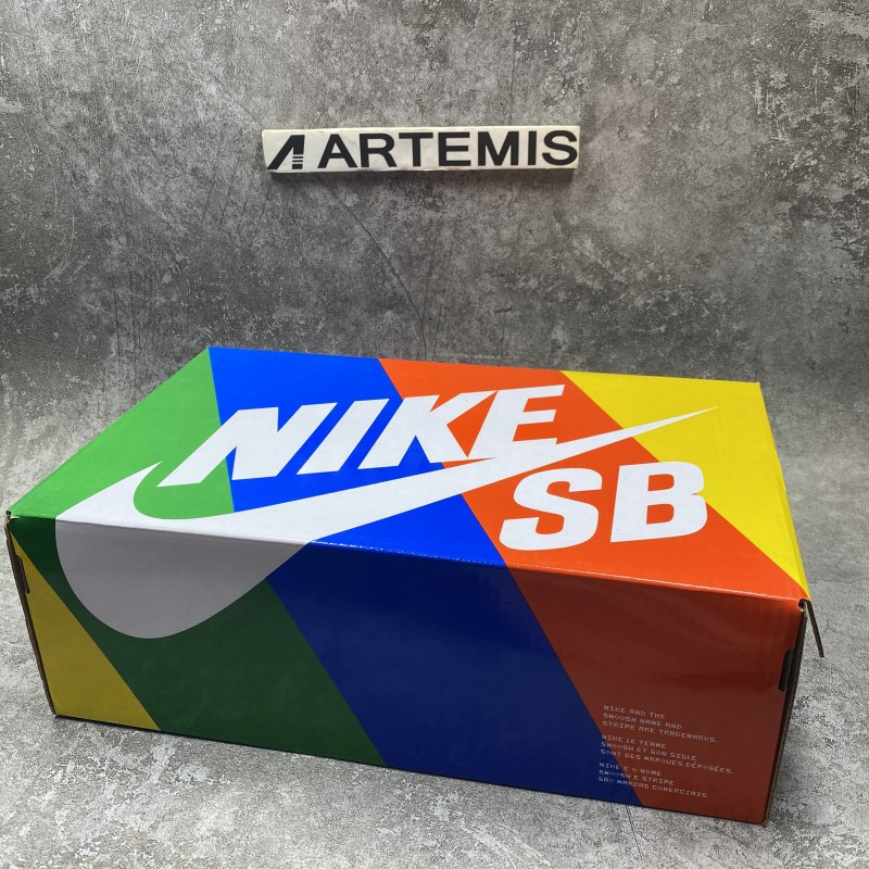 Nike Dunk Low SB X Skate Like a Girl