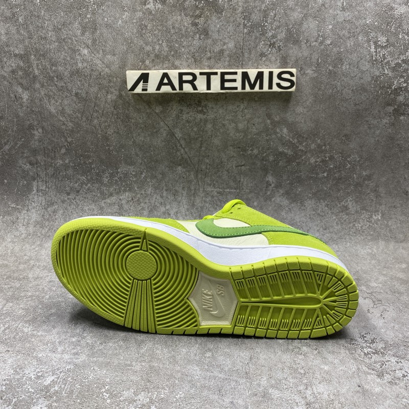 Nike SB Dunk Low Green Apple