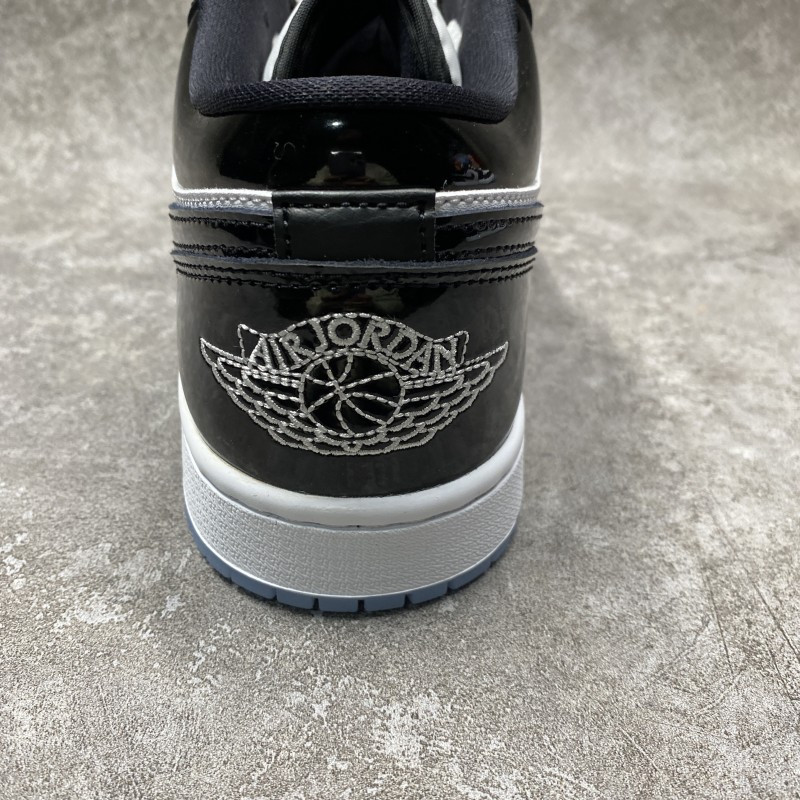 Air Jordan 1 Low SE Concord