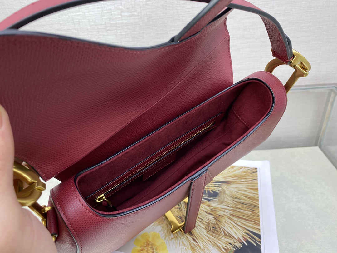 D*or saddle bag amaryllis red grained calfskin 25.5x20x6.5cm