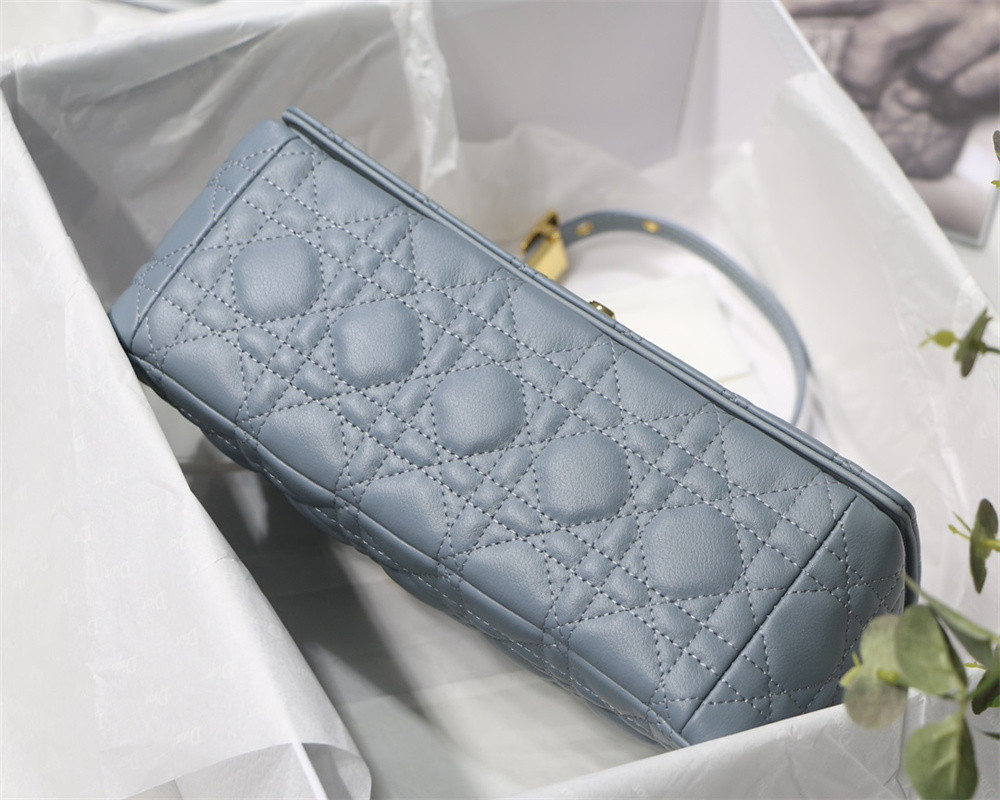 medium d*or caro bag cloud blue S*pple cannage calfskin 25.5 x 15.5 x 8 cm