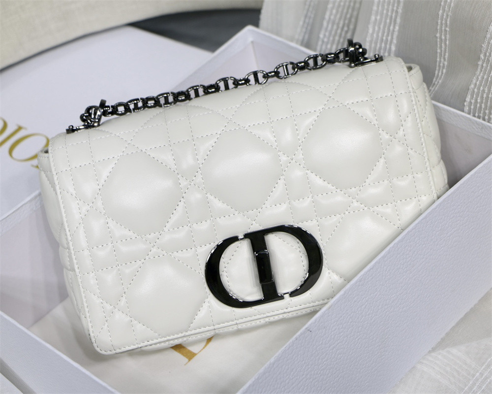 medium d*or caro bag ivory S*pple cannage calfskin 25.5 x 15.5 x 8 cm