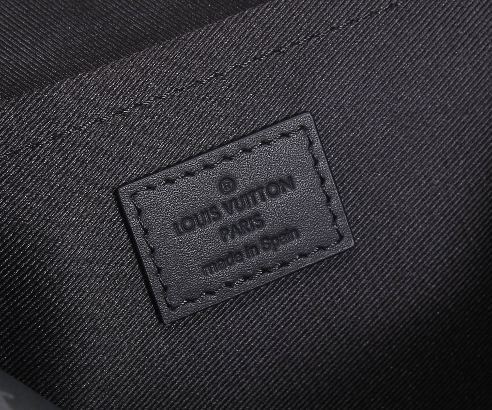 LV M46794 S-Cape Messenger 28 x 16 x 10 cm