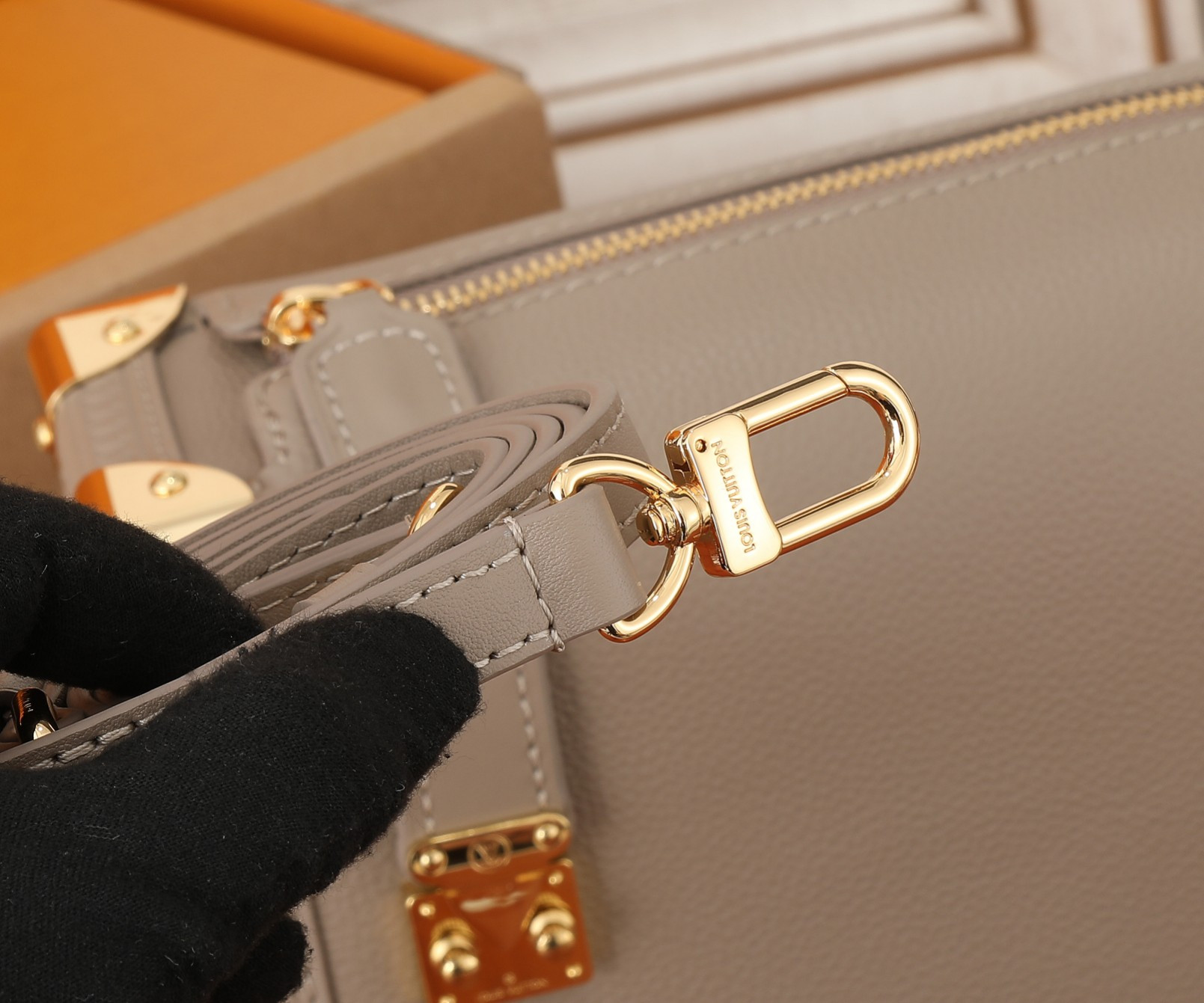 LV Side Trunk MM M25172  8.3 x 5.5 x 2.4 inches