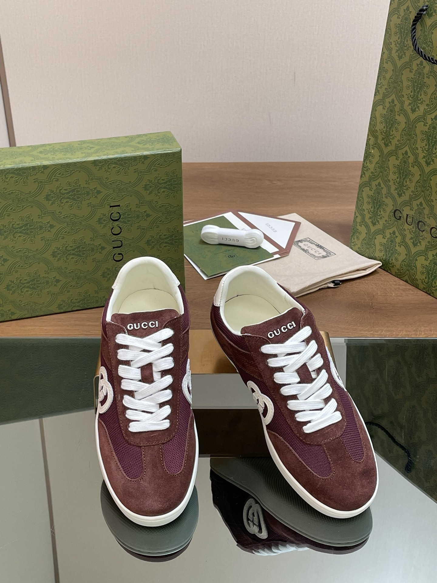 ua G*u*i interlocking g sneaker red