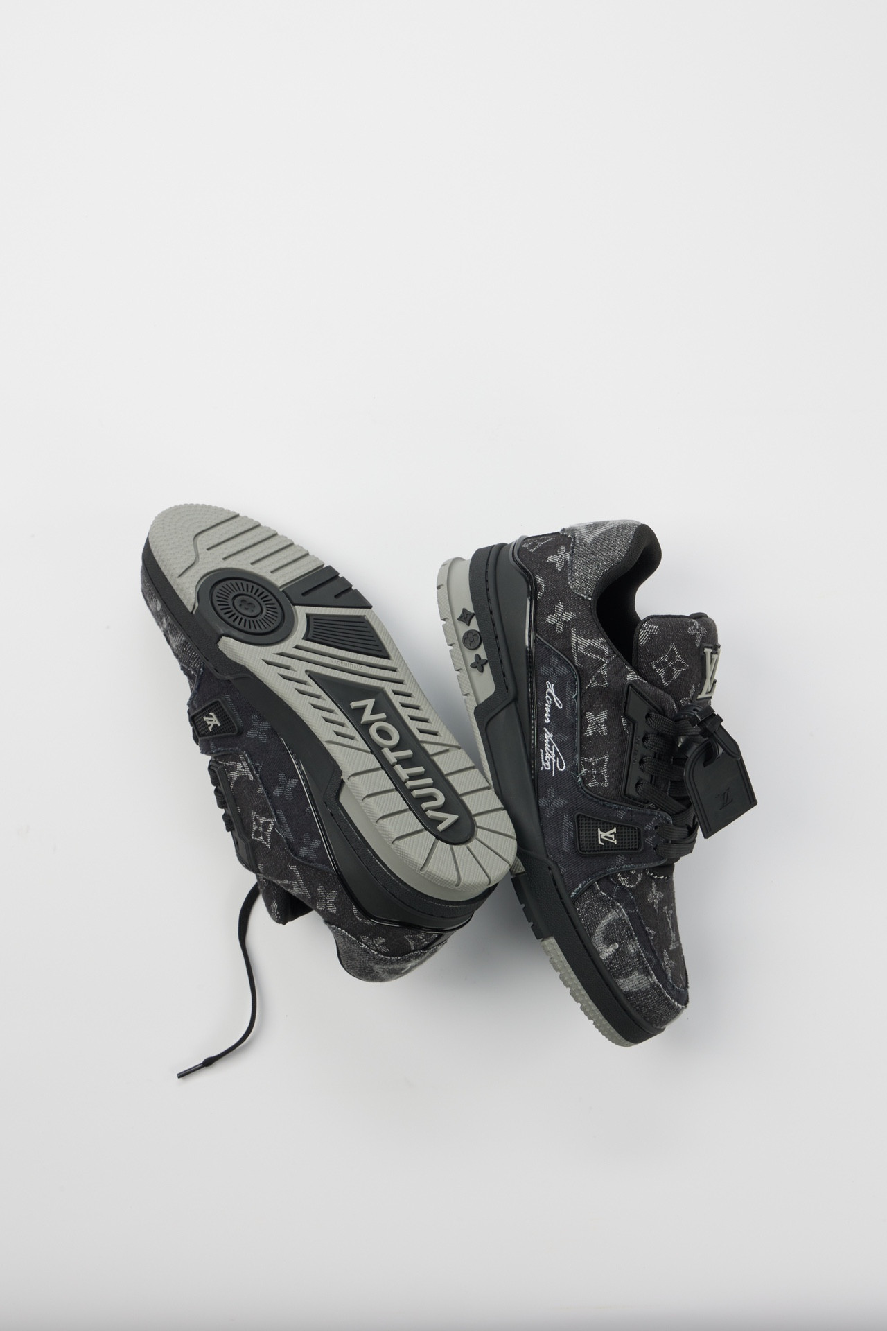 UA LV Trainer Sneaker