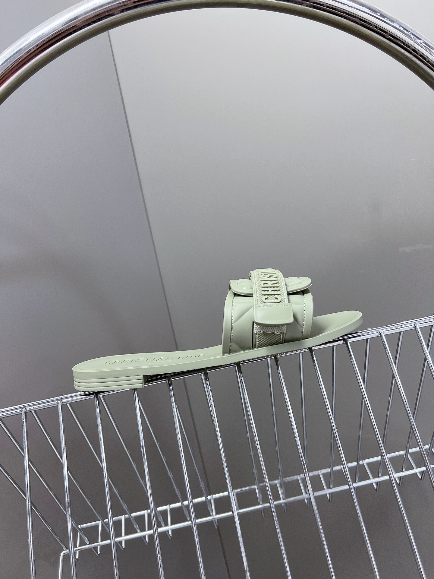 UA Dio(r)evolution Slide