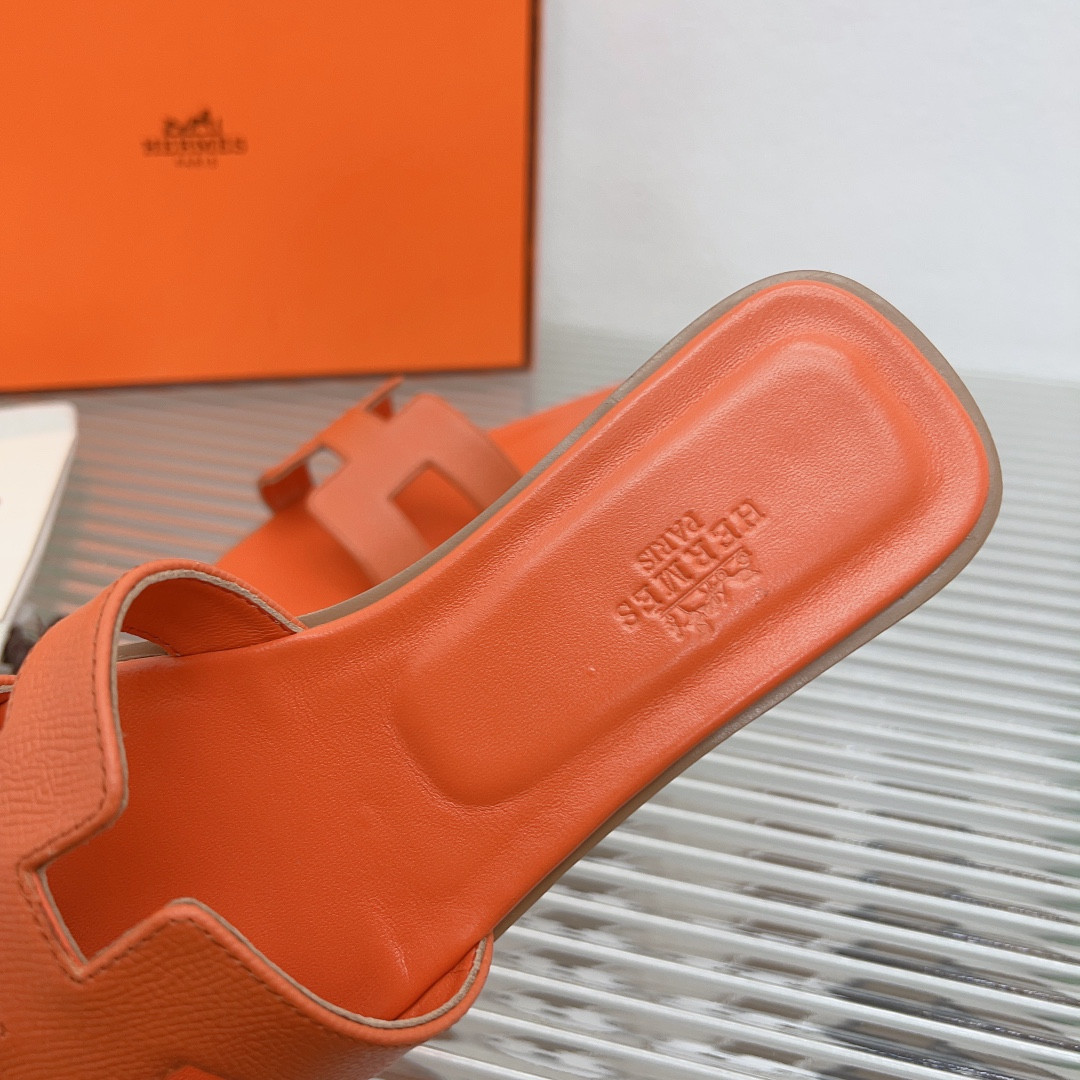 ua H**me5 oran sandal