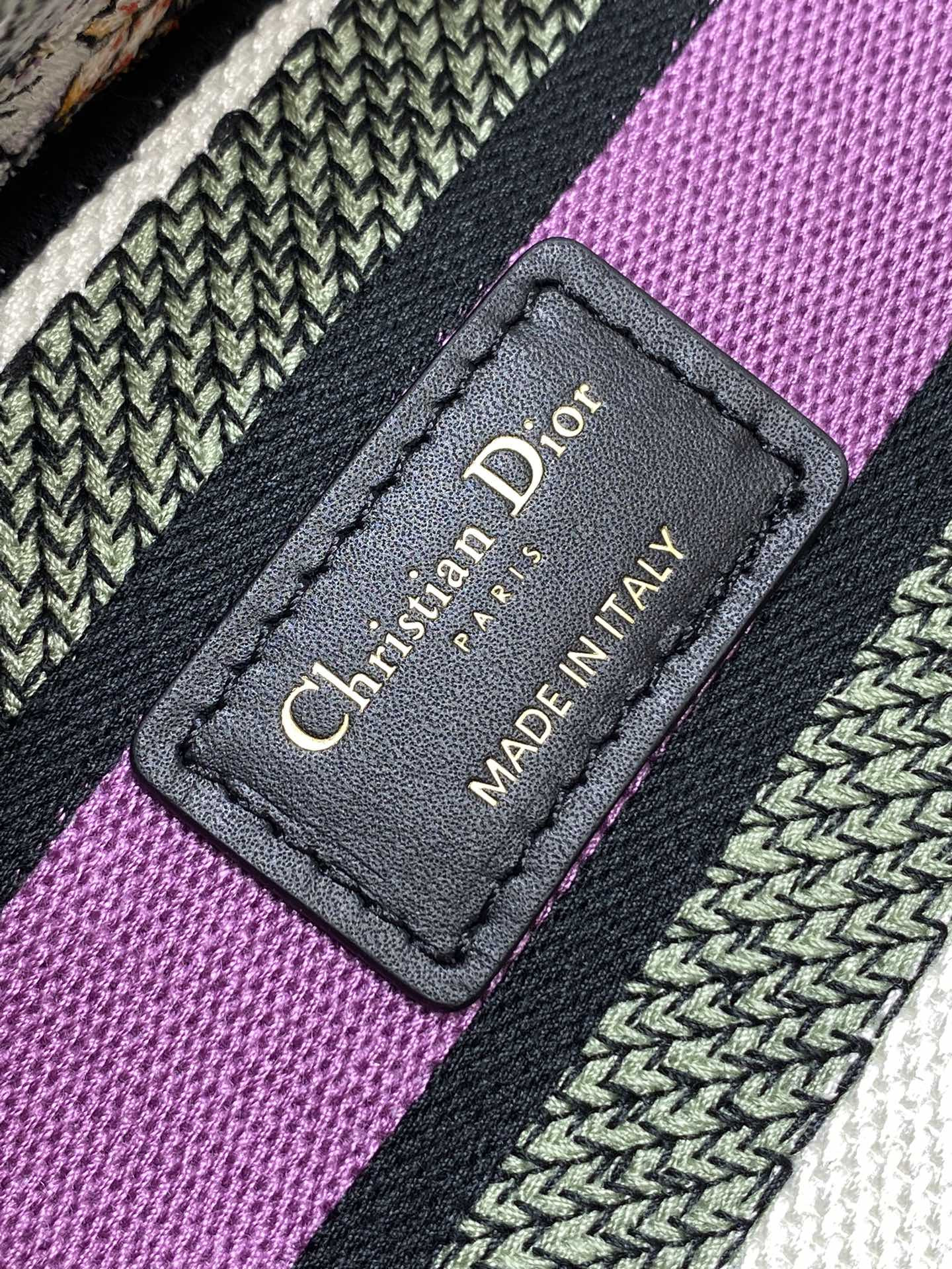 medium lady D*or bag  white multicolor D*or 4 saisons Été embroidery 24 x 20 x 12 cm