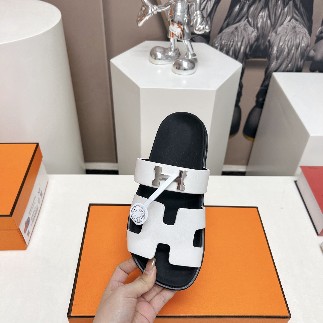 ua H**me5 chypre sandal