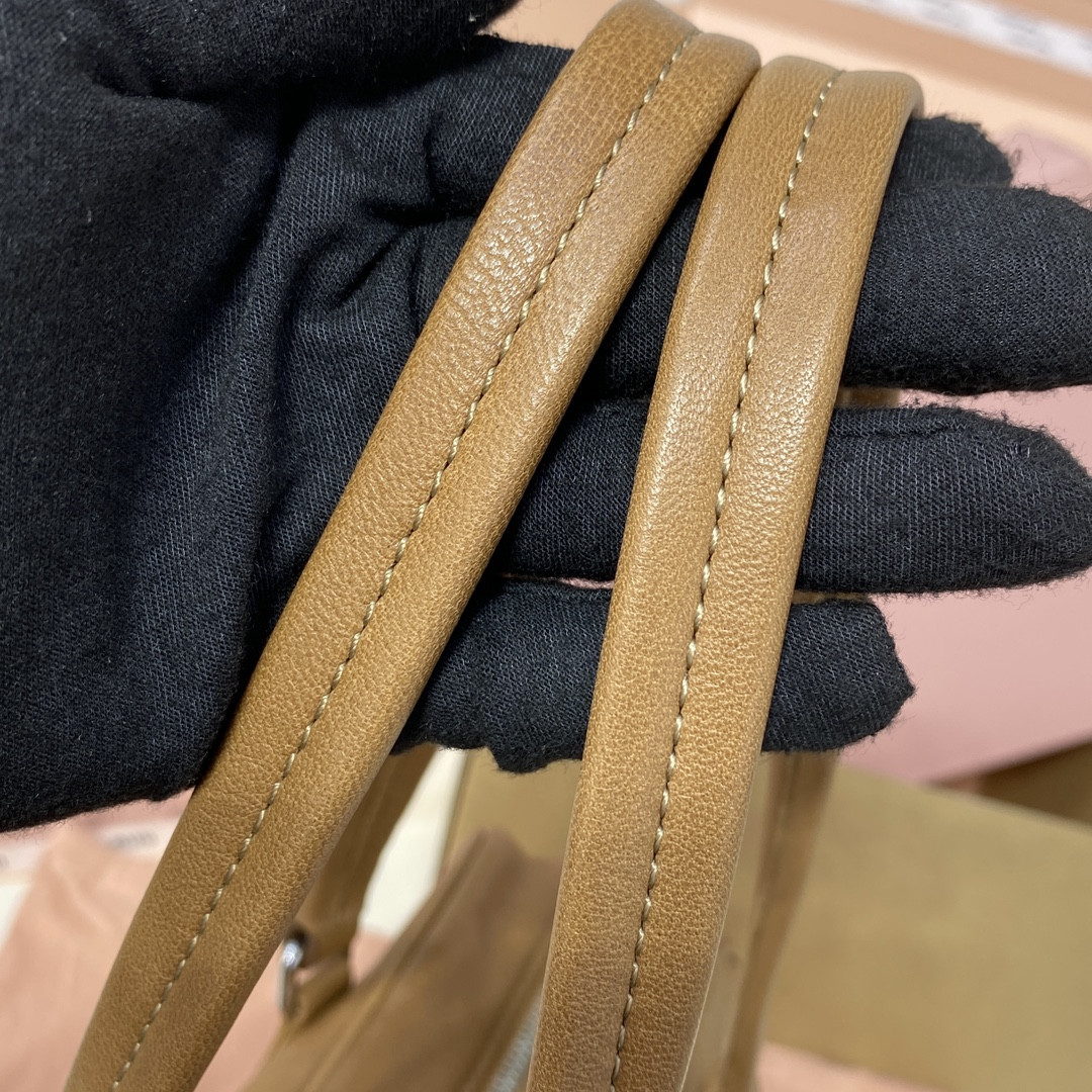 Miu Miu Nappa leather top-handle bag 22x32x14cm