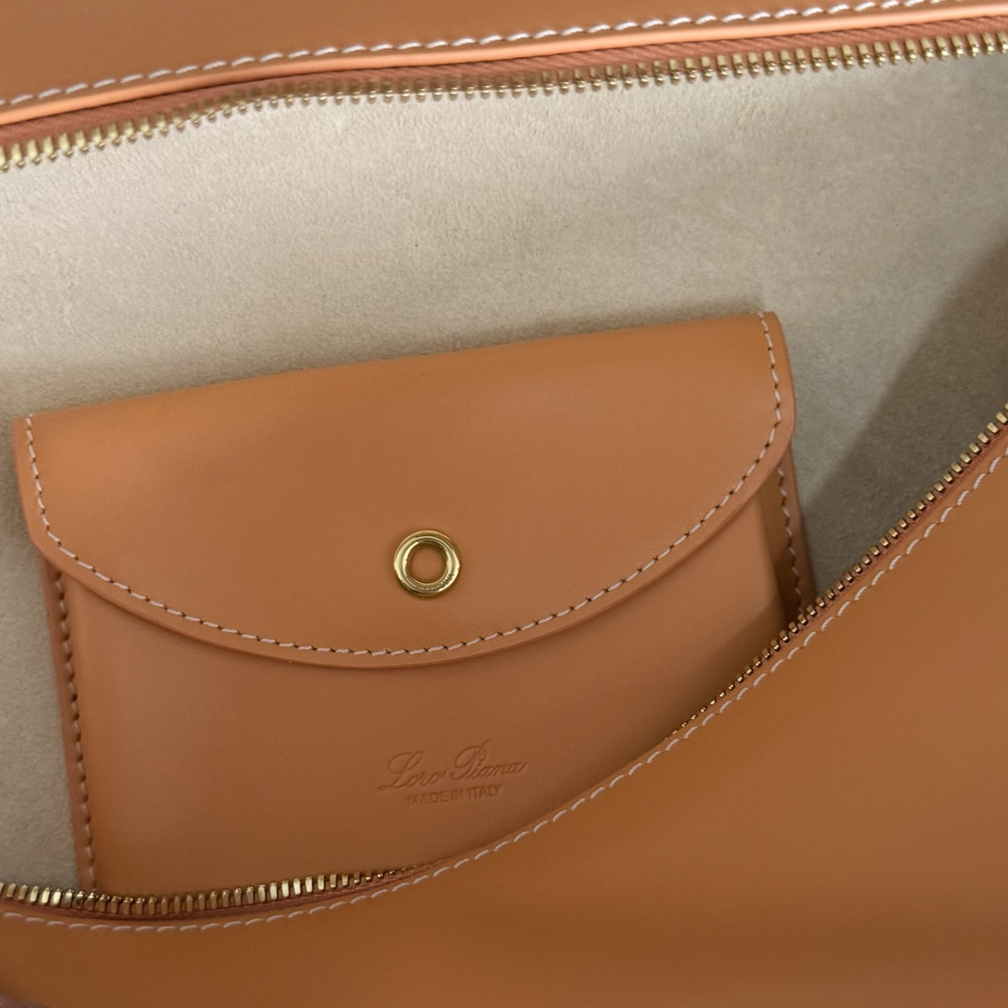 L**o p*ana extra pocket l27 calfskin 16x27x10cm