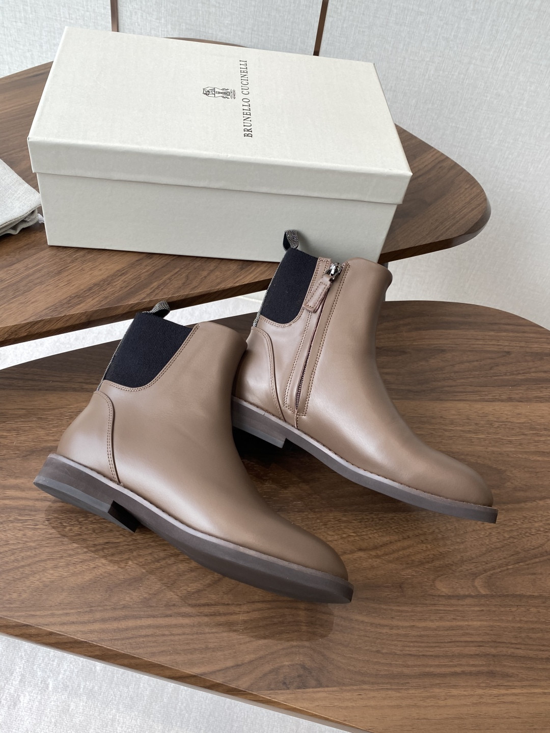 UA Brunello Cucinelli Chlesea Boots